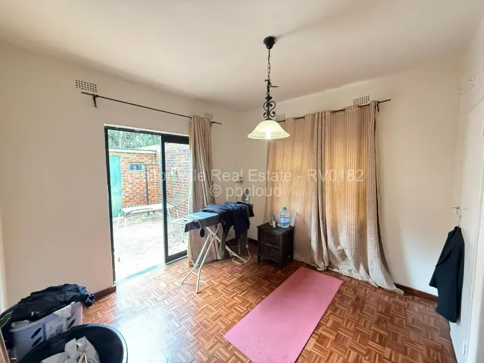 3 Bedroom Cottage/Garden Flat for Sale in Greystone Park, Harare