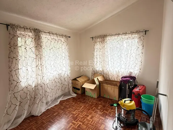 3 Bedroom Cottage/Garden Flat for Sale in Greystone Park, Harare