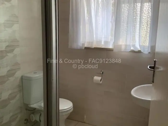 Townhouse/Complex/Cluster to Rent in Avondale, Harare