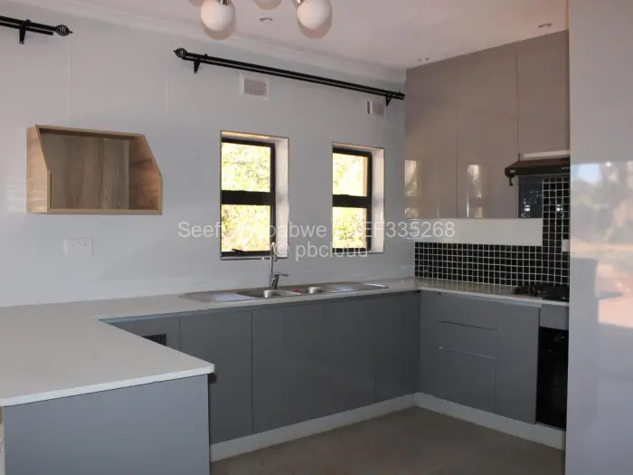 1 Bedroom Cottage/Garden Flat to Rent in Borrowdale
