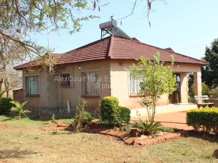 Cottage/Garden Flat for Sale in Crowhill Views, Harare