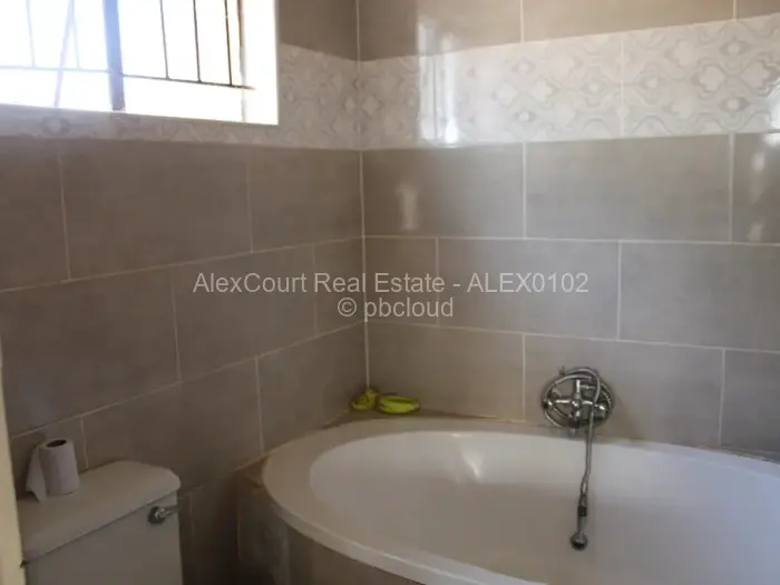 Cottage/Garden Flat for Sale in Crowhill Views, Harare