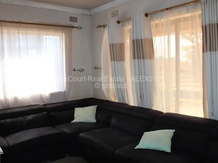 Cottage/Garden Flat for Sale in Crowhill Views, Harare