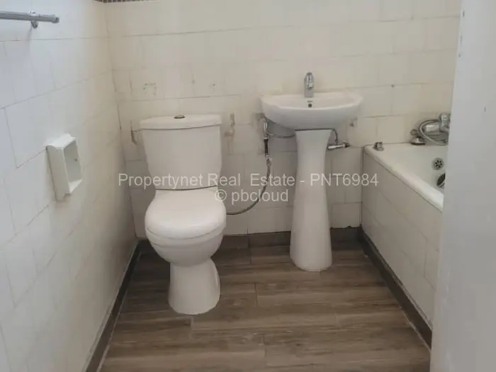 Flat/Apartment to Rent in Avondale