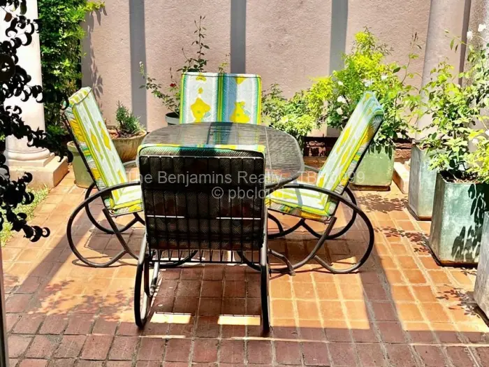 Townhouse/Complex/Cluster to Rent in Avondale