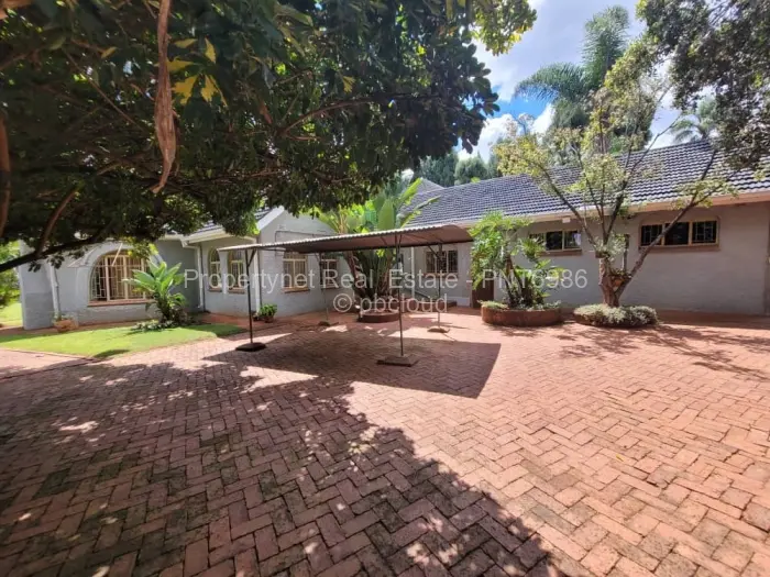 4 Bedroom House to Rent in Avondale - The Ridge