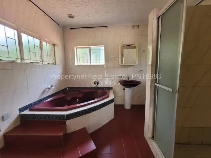 4 Bedroom House to Rent in Avondale - The Ridge