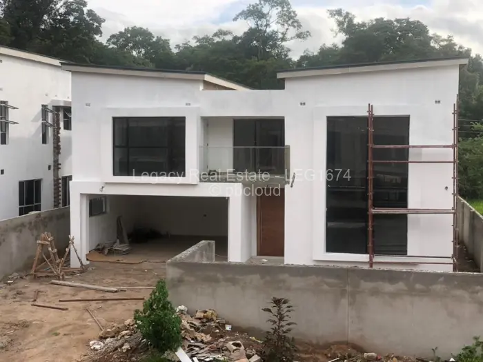 Townhouse/Complex/Cluster for Sale in Greendale, Harare