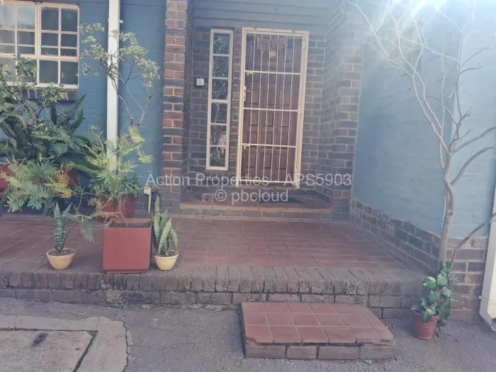 3 Bedroom Cottage/Garden Flat to Rent in Avondale