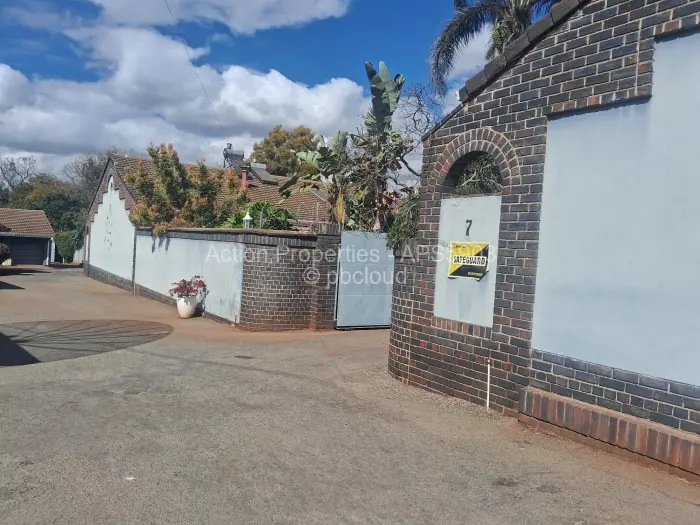 3 Bedroom Cottage/Garden Flat to Rent in Avondale