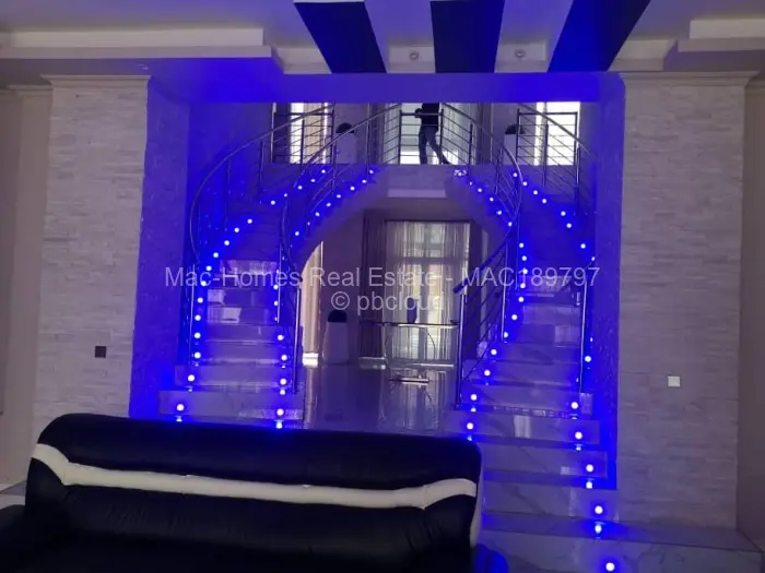 7 Bedroom House for Sale in Carrick Creagh Estate, Harare