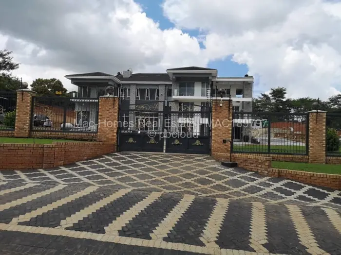 7 Bedroom House for Sale in Carrick Creagh Estate, Harare