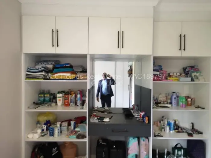 7 Bedroom House for Sale in Carrick Creagh Estate, Harare