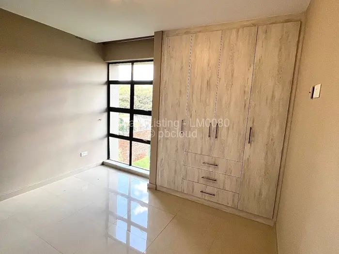 Townhouse/Complex/Cluster to Rent in Strathaven, Harare