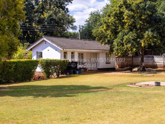 5 Bedroom House for Sale in Borrowdale, Harare
