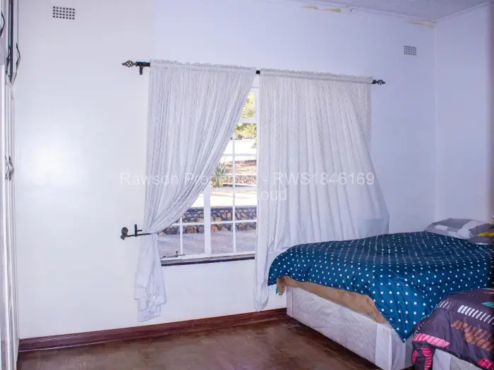 5 Bedroom House for Sale in Borrowdale, Harare