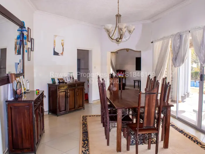 5 Bedroom House for Sale in Borrowdale, Harare