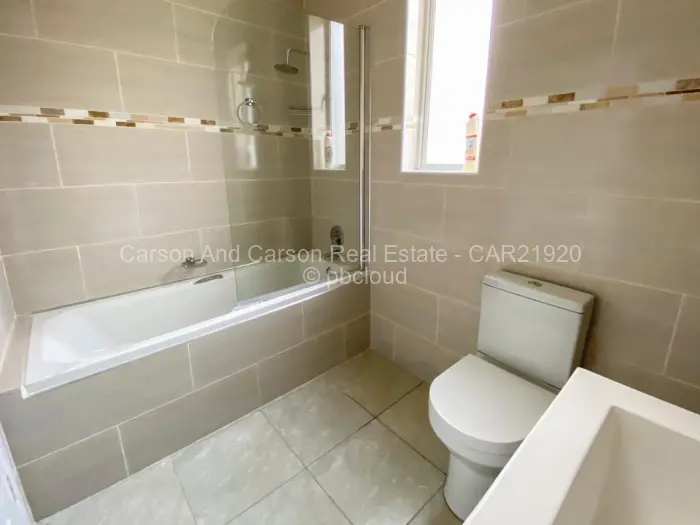 Townhouse/Complex/Cluster to Rent in Greendale, Harare