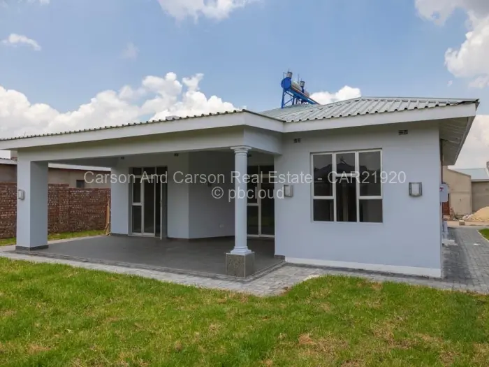 Townhouse/Complex/Cluster to Rent in Greendale, Harare