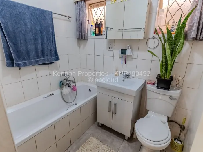 3 Bedroom Cottage/Garden Flat for Sale in Avondale, Harare