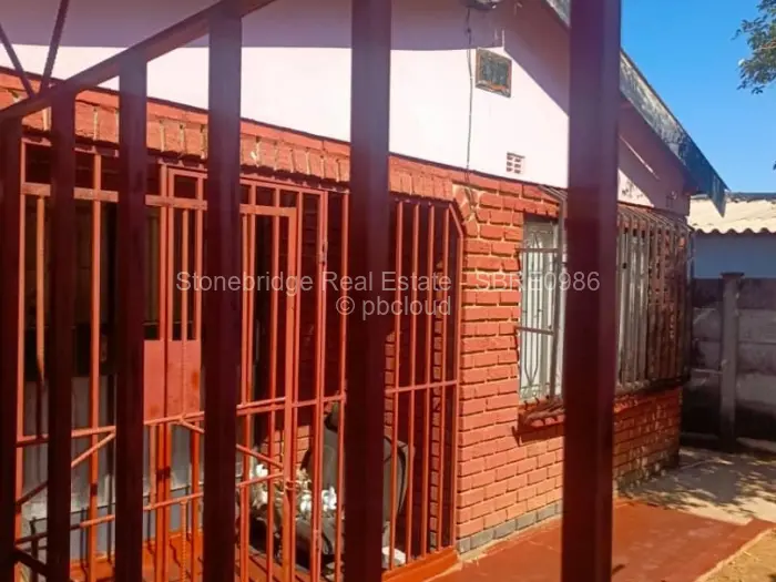 3 Bedroom House to Rent in Nkulumane, Bulawayo