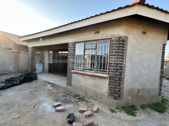 4 Bedroom House to Rent in Southlea Park, Harare