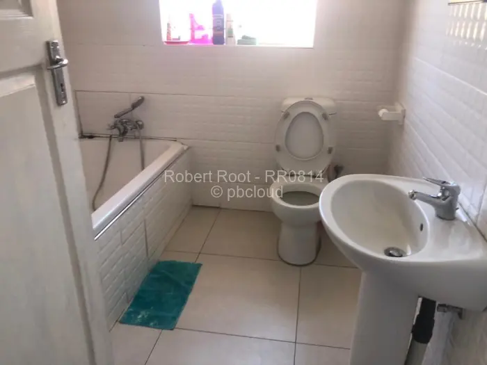 4 Bedroom House for Sale in Chipukutu Park, Ruwa