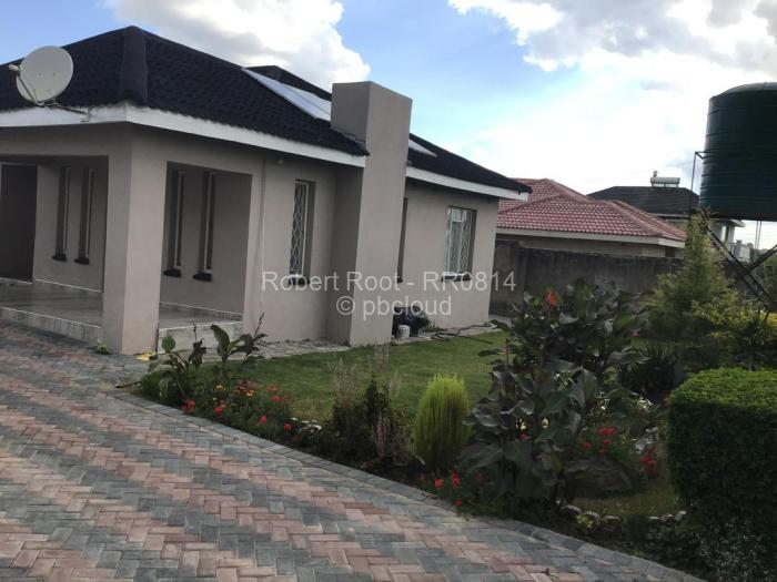 4 Bedroom House for Sale in Chipukutu Park, Ruwa