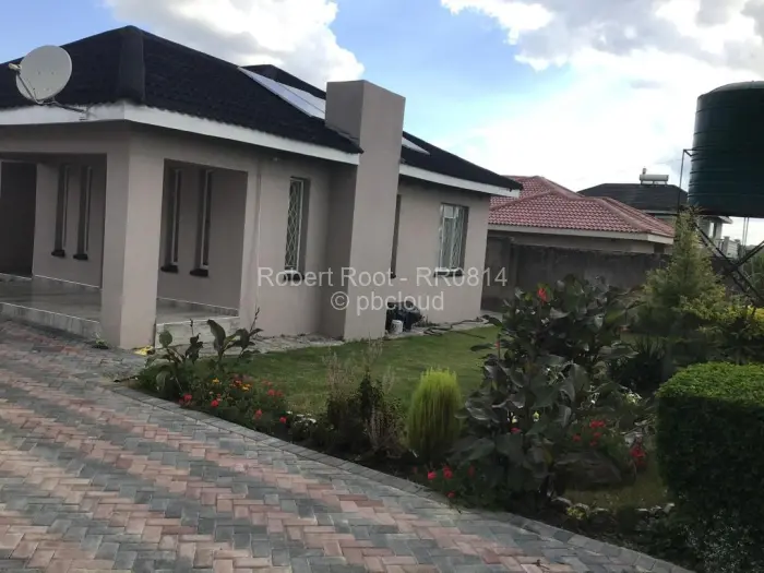 4 Bedroom House for Sale in Chipukutu Park, Ruwa