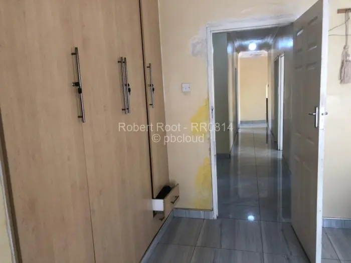 4 Bedroom House for Sale in Chipukutu Park, Ruwa