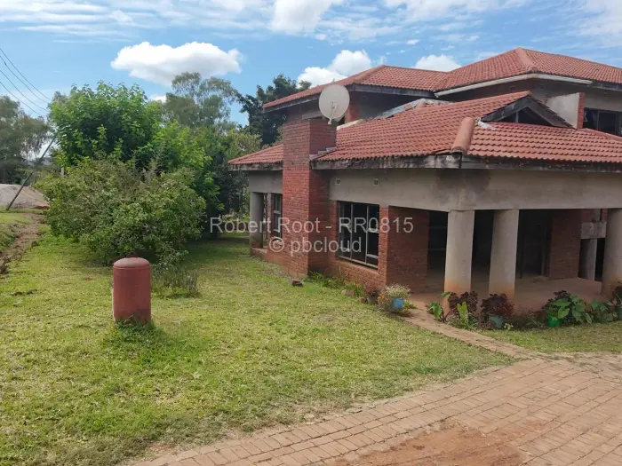 7 Bedroom House for Sale in Glen Lorne, Harare