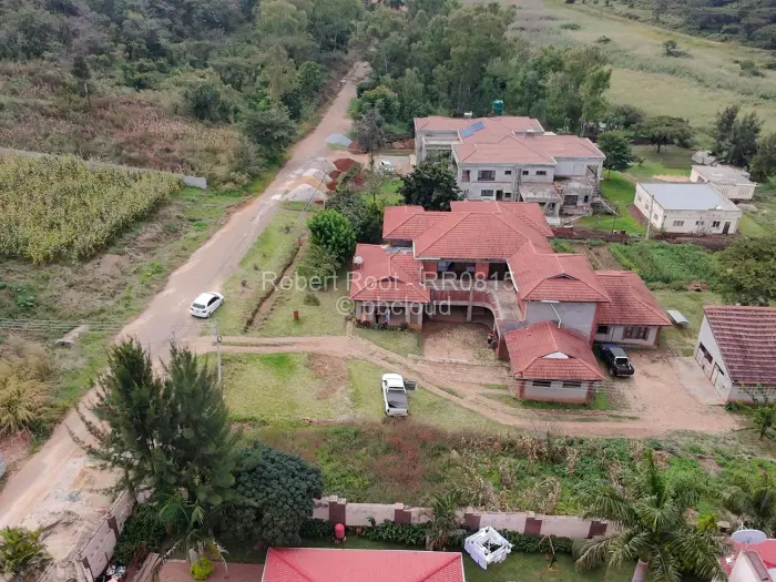 7 Bedroom House for Sale in Glen Lorne, Harare