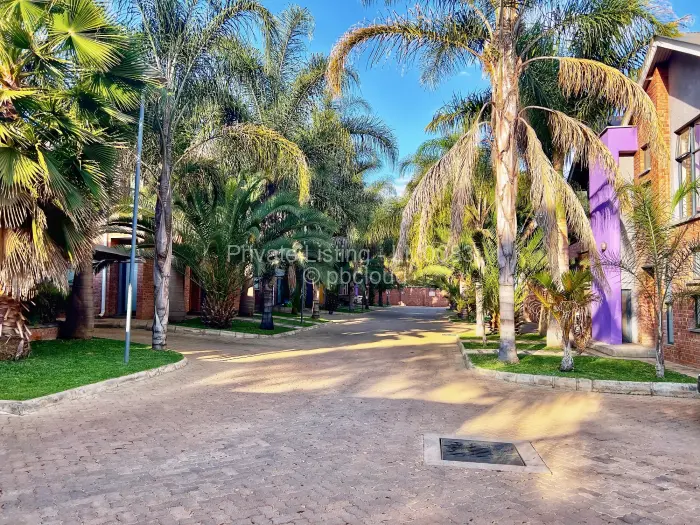 Townhouse/Complex/Cluster to Rent in Greencroft, Harare