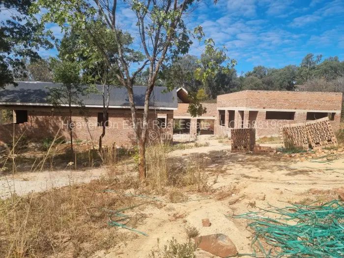 5 Bedroom House for Sale in Glen Lorne, Harare