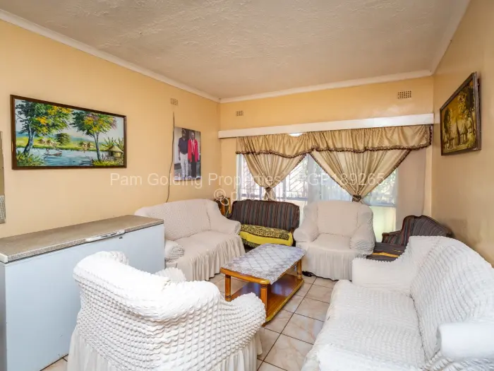 5 Bedroom House for Sale in The Grange, Harare