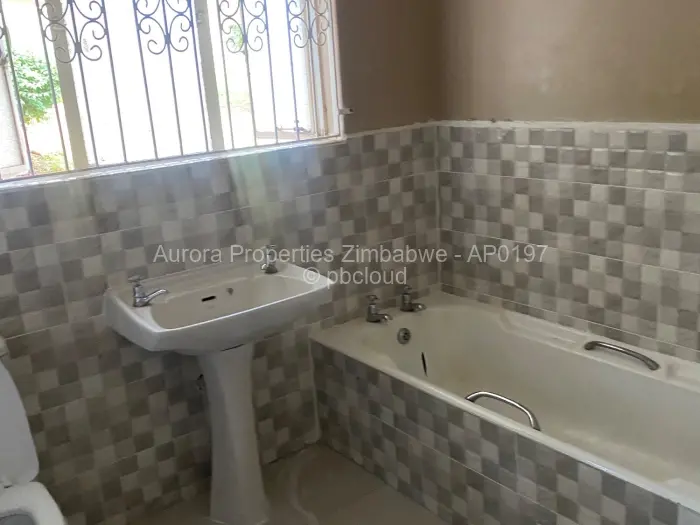 5 Bedroom House to Rent in Kambanji