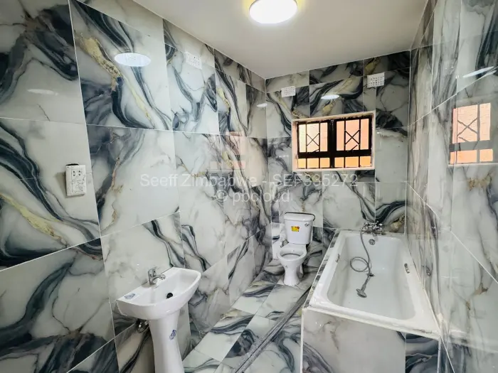 Townhouse/Cluster for Sale in Daylesford, Gweru