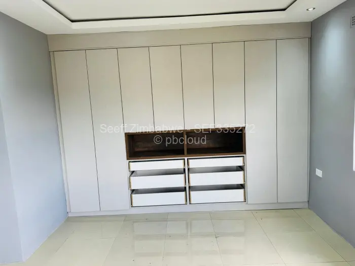 Townhouse/Cluster for Sale in Daylesford, Gweru