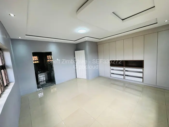 Townhouse/Cluster for Sale in Daylesford, Gweru