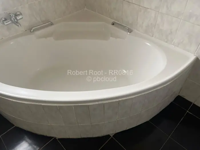 5 Bedroom House to Rent in Zimre Park