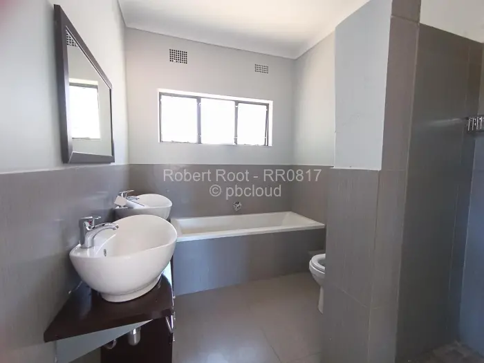 4 Bedroom House to Rent in Greendale