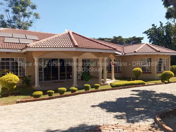 4 Bedroom House to Rent in Mount Pleasant