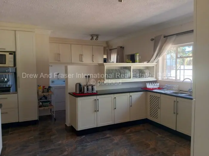 4 Bedroom House to Rent in Mount Pleasant
