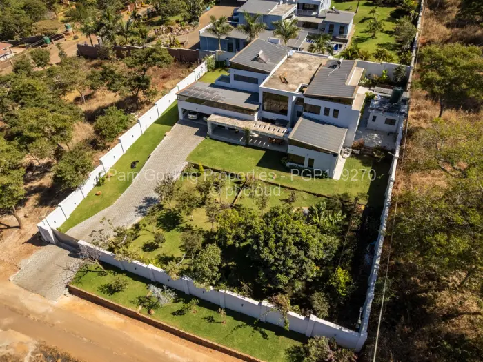 5 Bedroom House for Sale in Carrick Creagh Estate, Harare