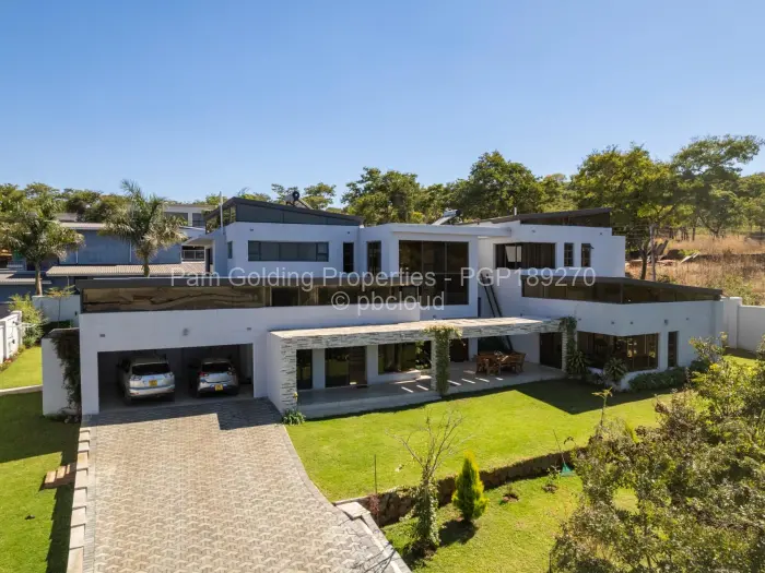 5 Bedroom House for Sale in Carrick Creagh Estate, Harare