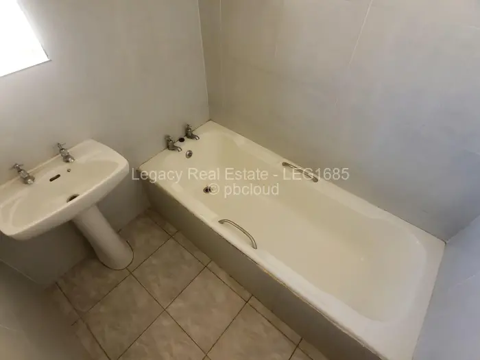 3 Bedroom House for Sale in Avonlea, Harare