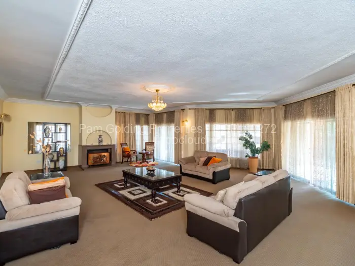 7 Bedroom House for Sale in Greystone Park, Harare