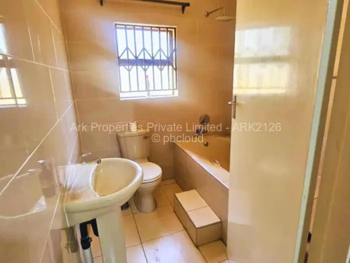 4 Bedroom House to Rent in Westgate