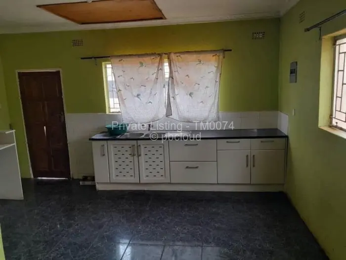 4 Bedroom House to Rent in Karoi, Karoi