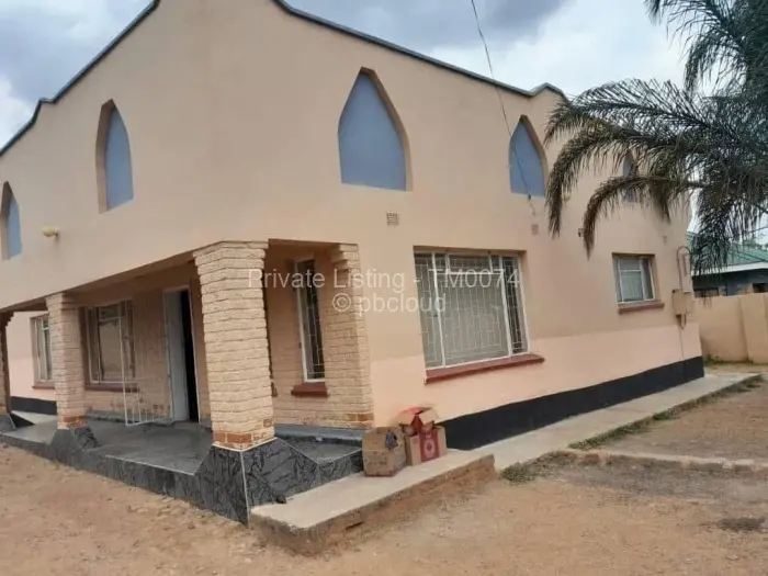 4 Bedroom House to Rent in Karoi, Karoi